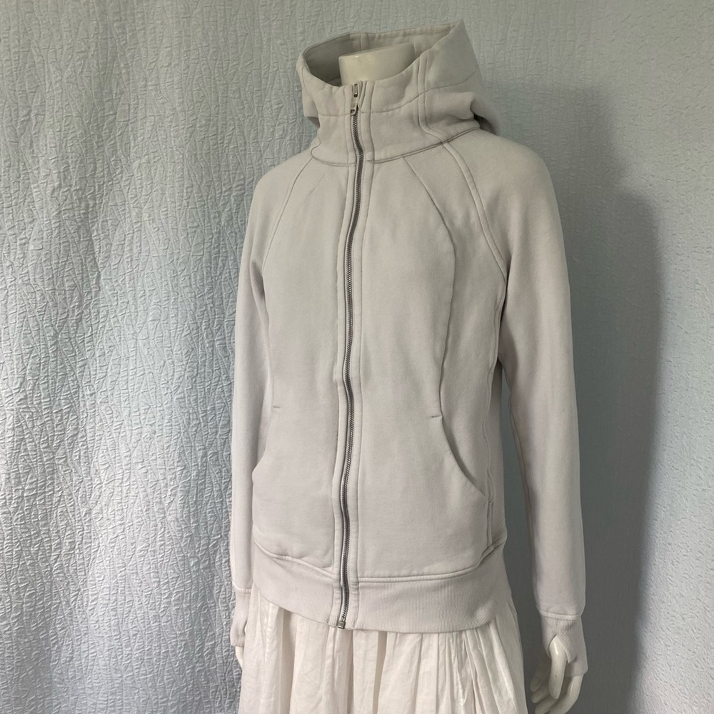 Lululemon Lightweight Hooded Scuba